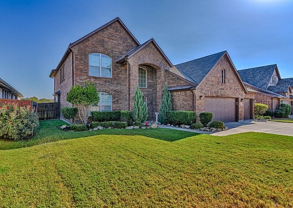 1st image of 8108 Laurel Oak Dr