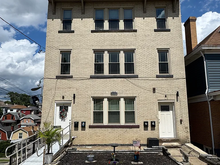 1258 Illinois Ave #4 — Photo 8