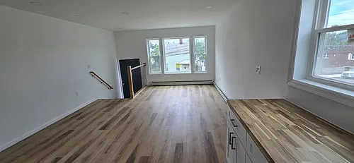 151 Nagle St #1 Photo 1 151 Nagle St #1 Photo 1