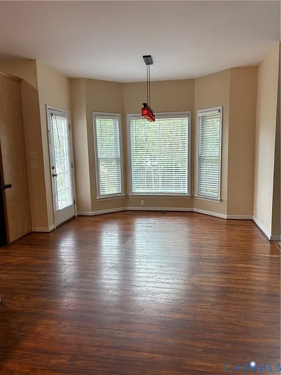 5 bed, 4.5 bath, 3834 sqft, $3,750 — Photo 3