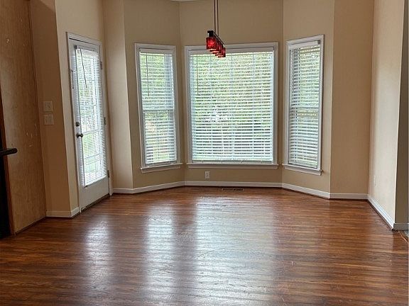 3rd image of 11006 Wooferton Ct
