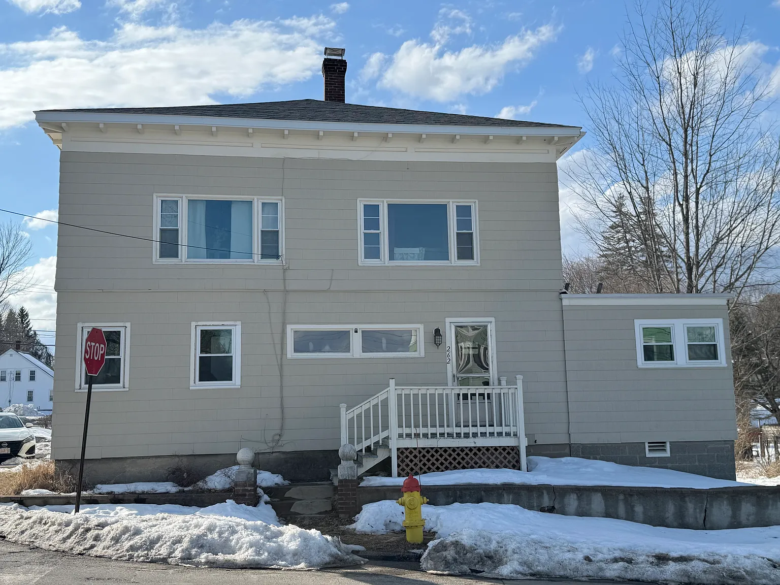 2 bed, 750 sqft, $1,600 — Photo 2
