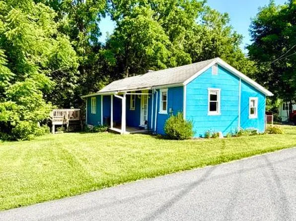 3531 Social Island Cir, Chambersburg, PA 17202