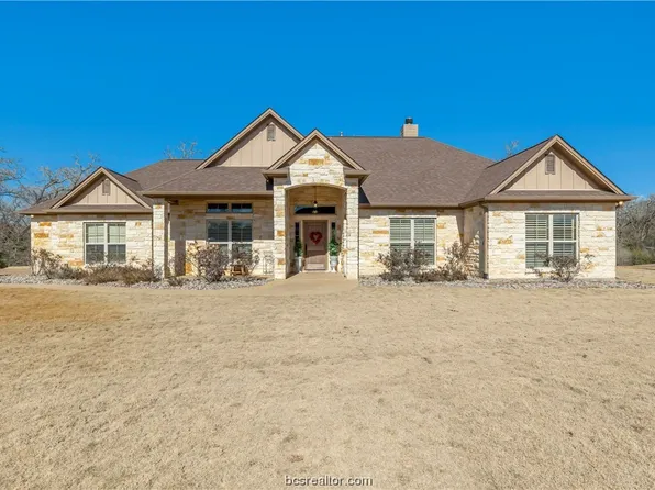 4699 River Garden Ct, Bryan, TX 77808
