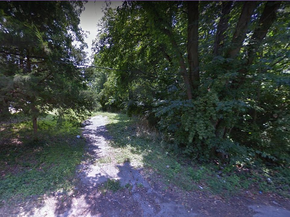2nd image of 1925 Clifton Ave
