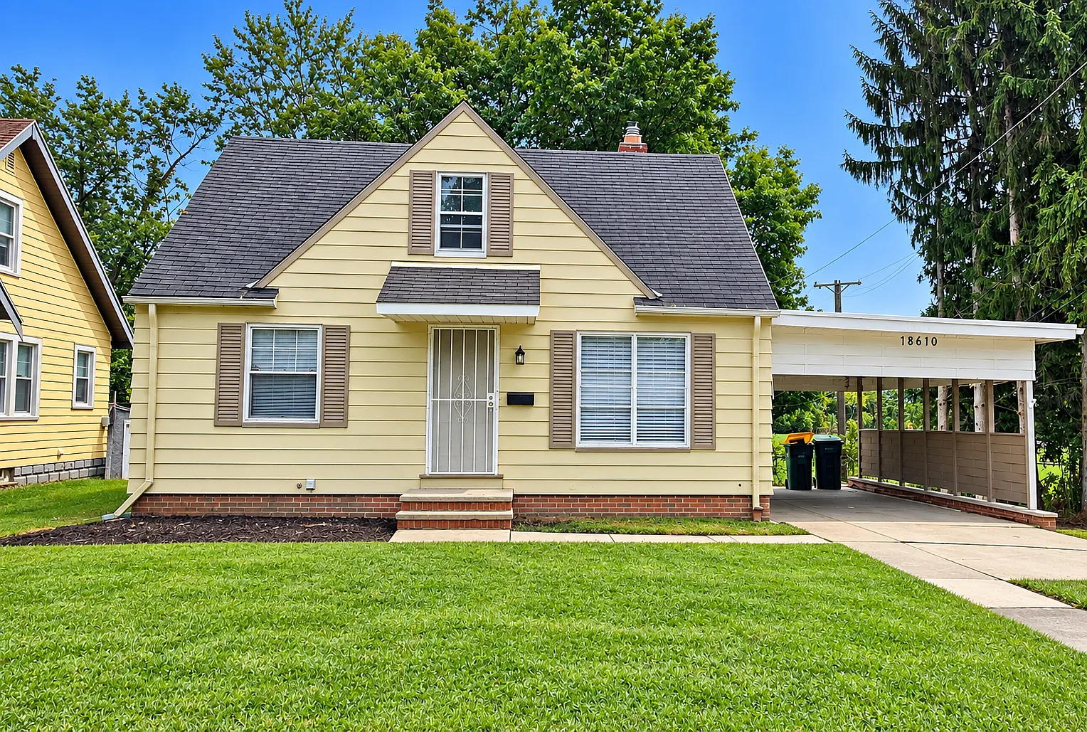 3 bed, 1218 sqft, $1,575 — Photo 1