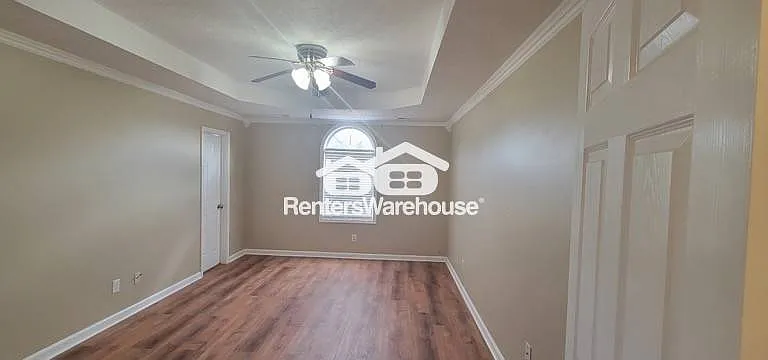 4745 King Saul Dr — Photo 36