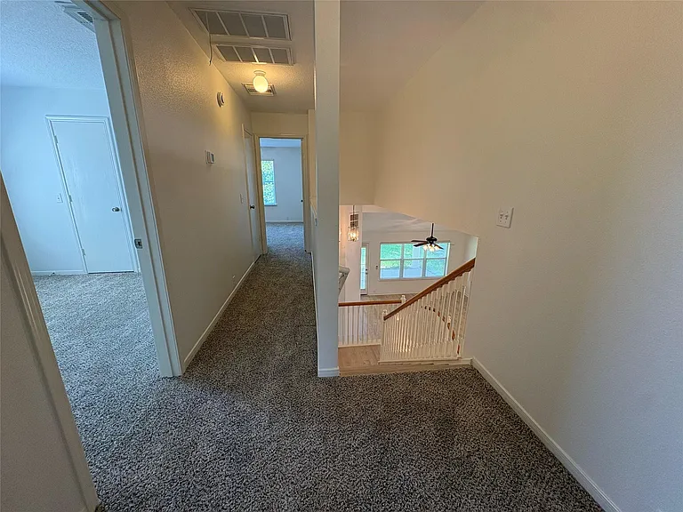 17511 Hoover Gardens Dr — Photo 11
