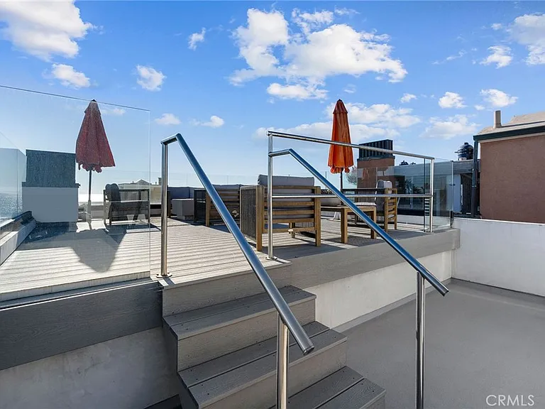 73B Surfside Ave — Photo 29