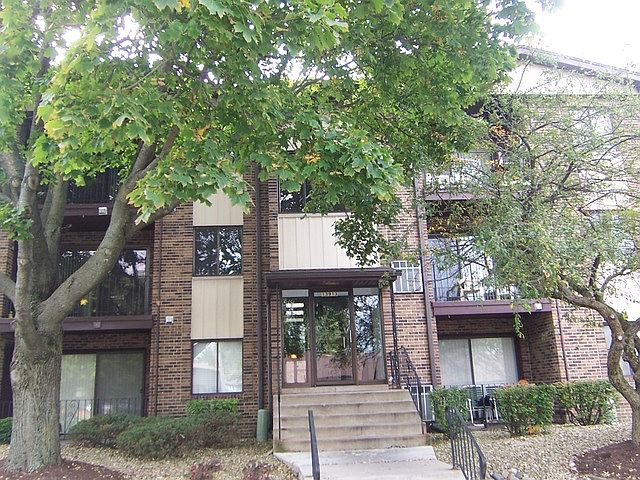 1st image of 13913 Laramie Ave #111