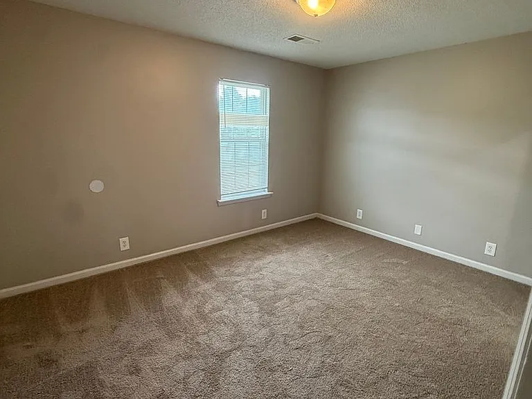 909 Greenland Dr — Photo 10