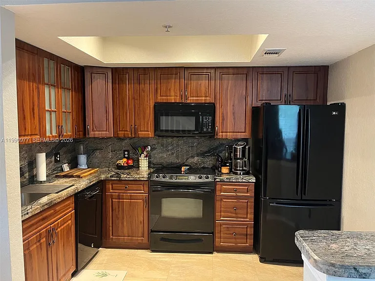 781 SW 148th Ave #1502 — Photo 9