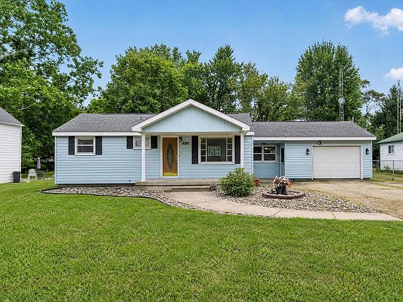 3rd image of 6162 Sandy Ln