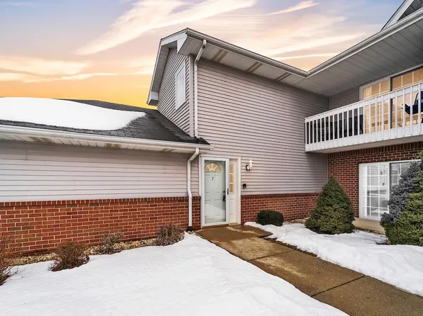1296 Village Centre DRIVE #7, Kenosha, WI 53144