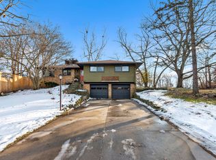2125 Forest Glen St, Lansing, MI 48906