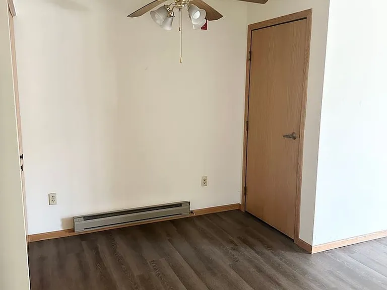 Arbor Heights Apartments — Photo 24