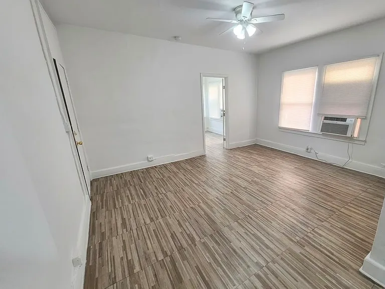 2136 SW 5th St #1 — Photo 9