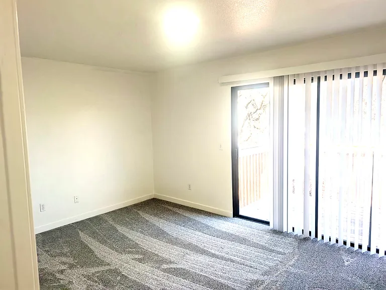 71 Village Circle Dr — Photo 14