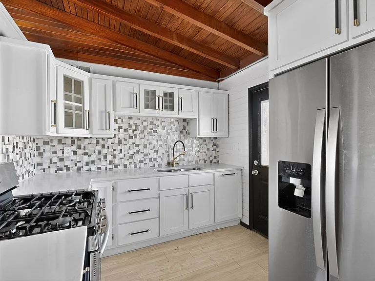 6203 Trowbridge Dr — Photo 13