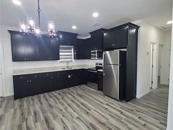 4th image of 1300 E Hibiscus Ave #4