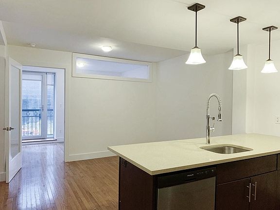 2nd image of 80 Meserole St APT 2K