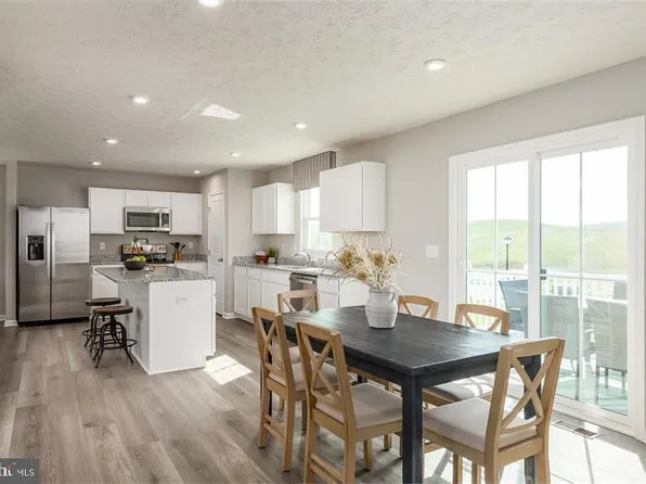 9207 Cooks Point Ct #28, Lanham, MD 20706