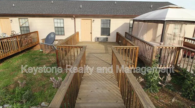706 Peachers Dr #A