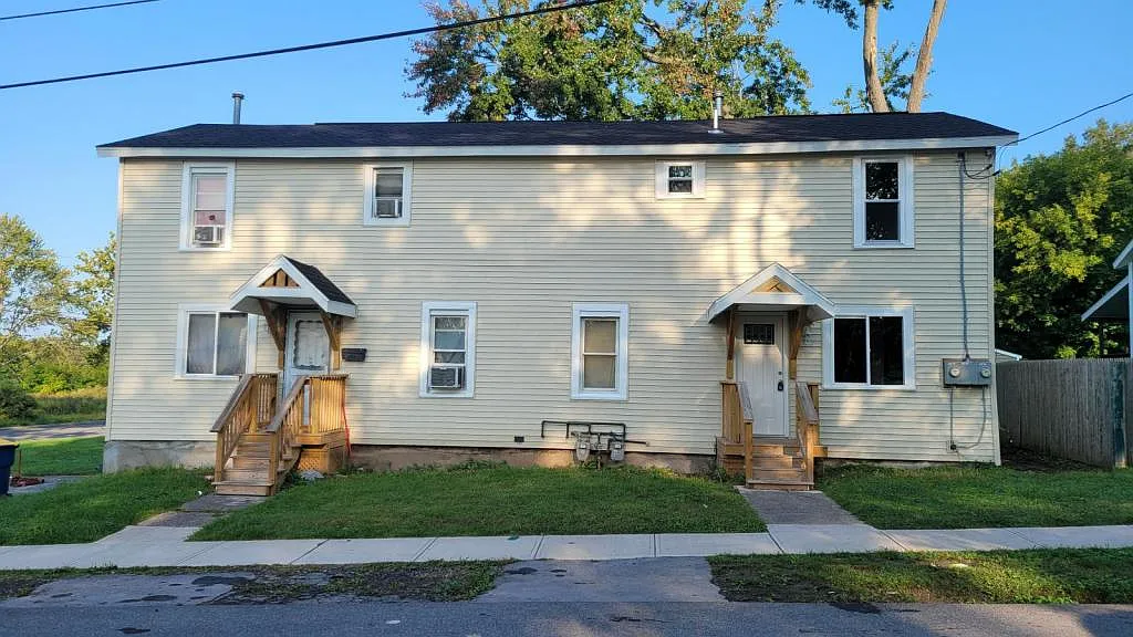 12-14 Tabor St — Photo 1