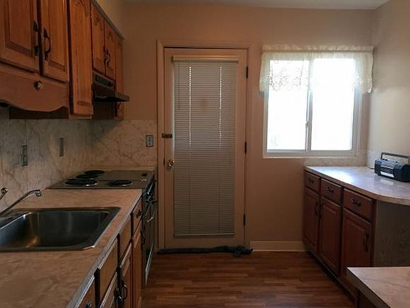 3rd image of 47 Audubon Ave