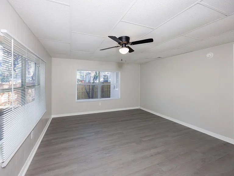 1530 S Martin Luther King Jr Ave — Photo 13