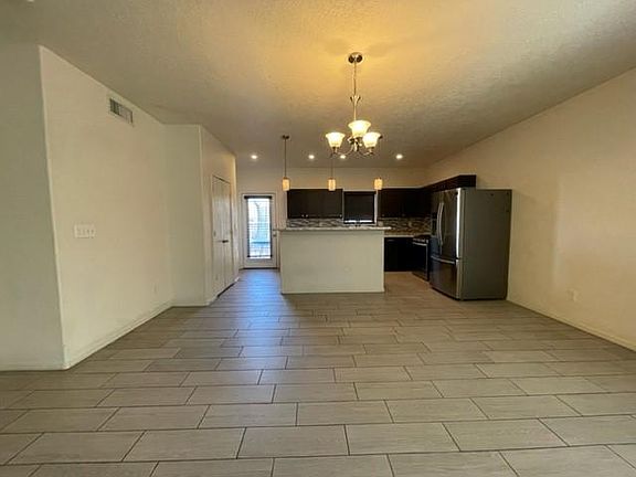 3rd image of 1315 W 21st St
