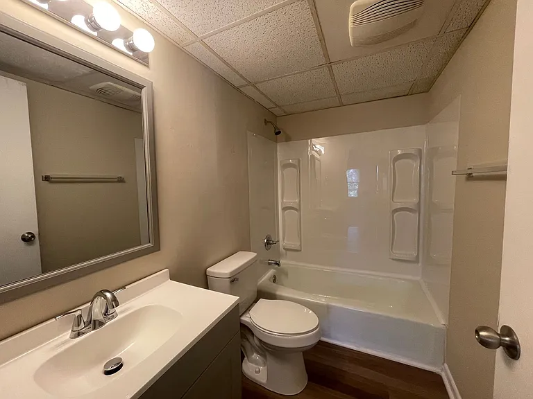 207 Charleston Ave — Photo 26