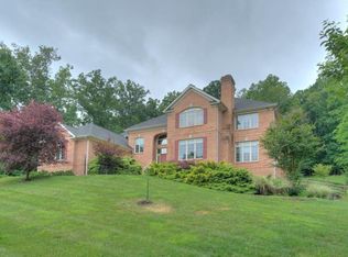 1235 Falcon Ridge Rd, Blacksburg, VA 24060