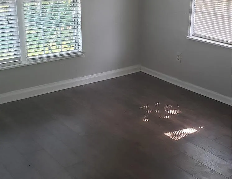 912 Jennetta St — Photo 6