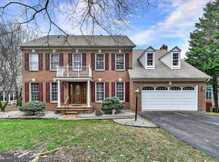 11 Hillchase Ct, Pikesville, MD 21208