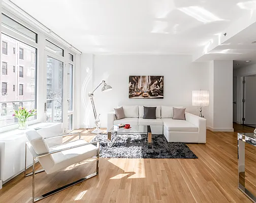 Rented by Bond New York | media 9