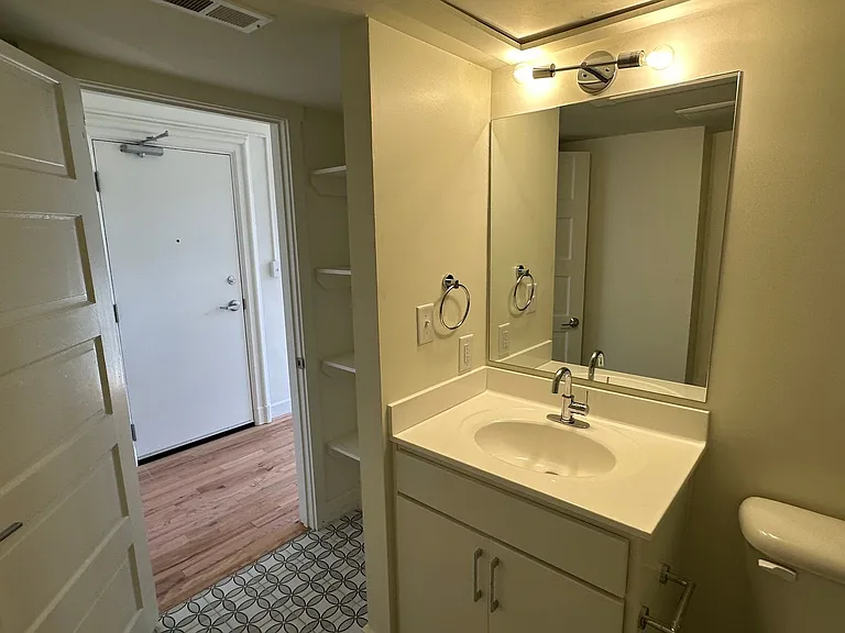 1329 Main St — Photo 7