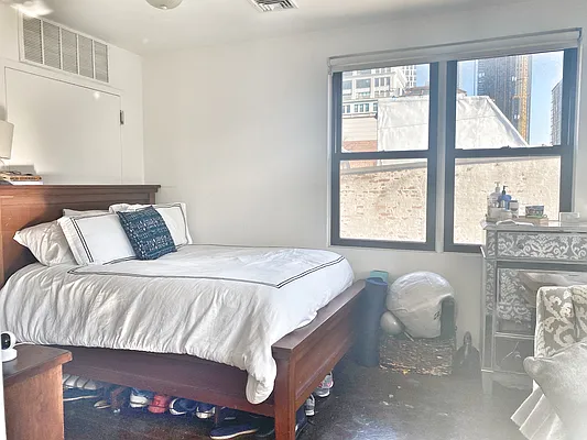 Rented by Compass | media 21