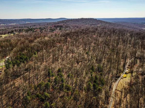 Hidden Springs Dr, Marshall, VA 20115
