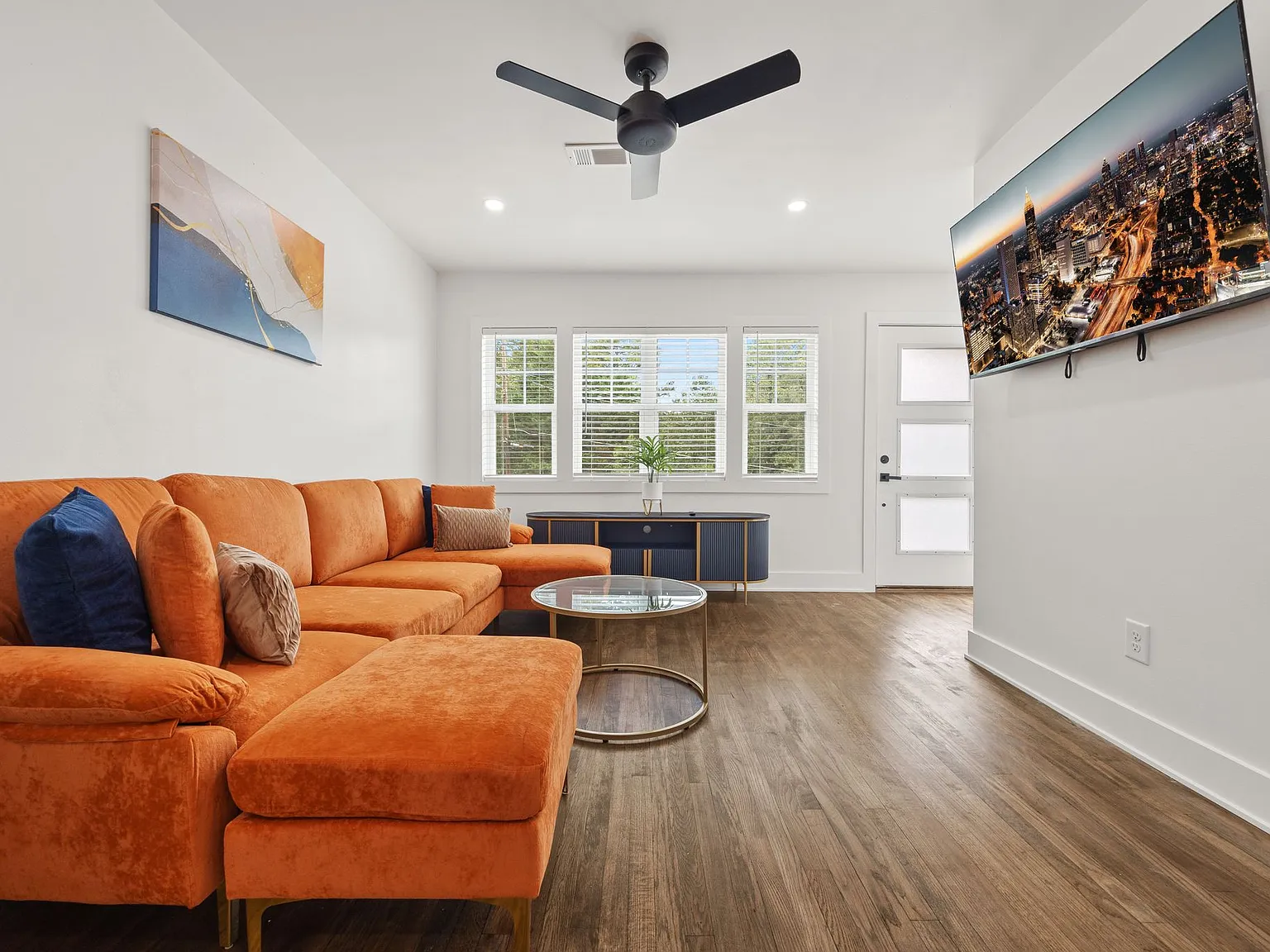 5 bed, 2448 sqft, $6,000 — Photo 4
