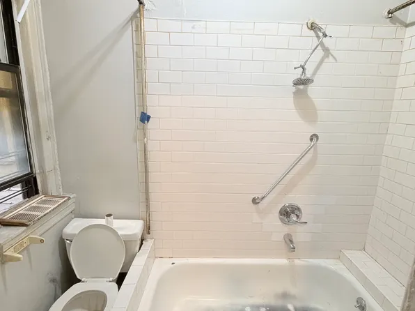 501 West 156th Street image 6 of 8