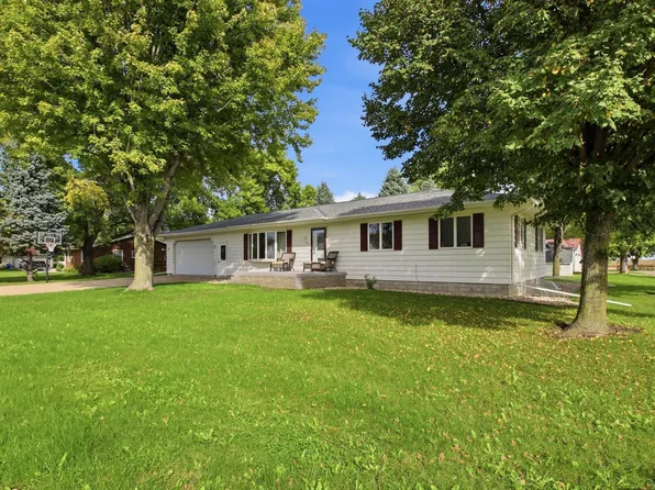 1365 7th St, Dawson, MN 56232