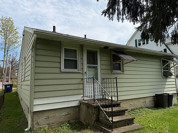 3rd image of 703 Court St