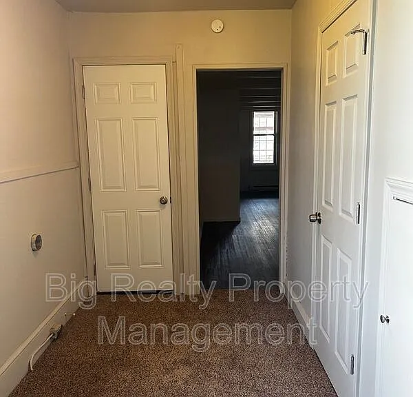 40 E 3rd St #1 — Photo 7