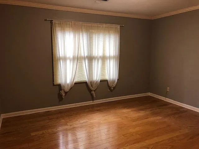 5695 Herald Sq — Photo 38