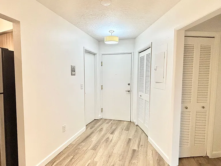 2222 Apartments — Photo 34