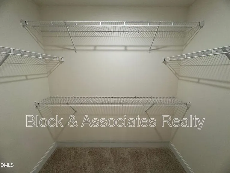 37 Bluebell St — Photo 10