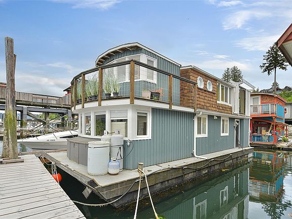 4th image of 1765 Cowichan Bay Rd #5