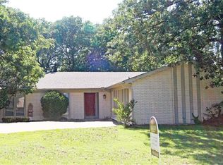 4200 Blossom Trl, Arlington, TX 76016