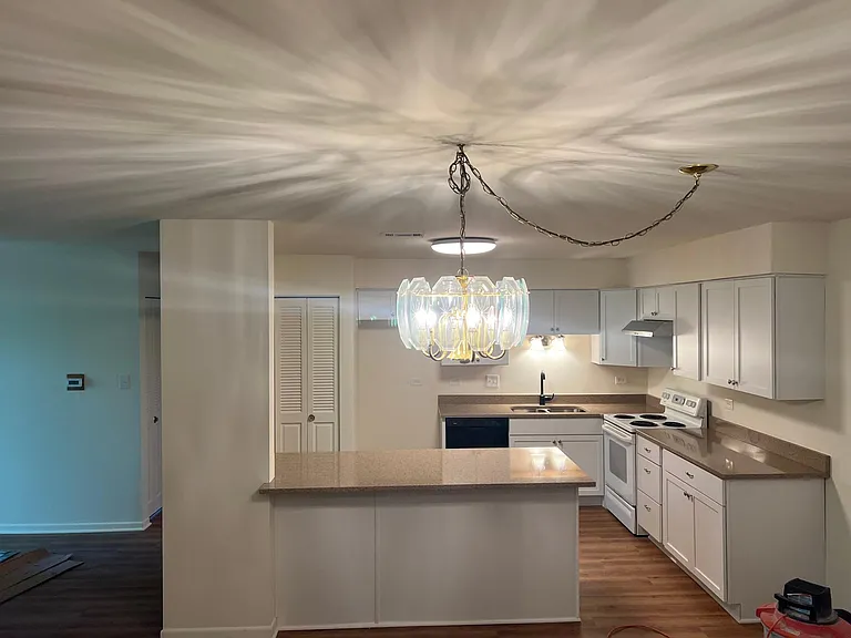 7502 Farmingdale Dr #204 — Photo 8